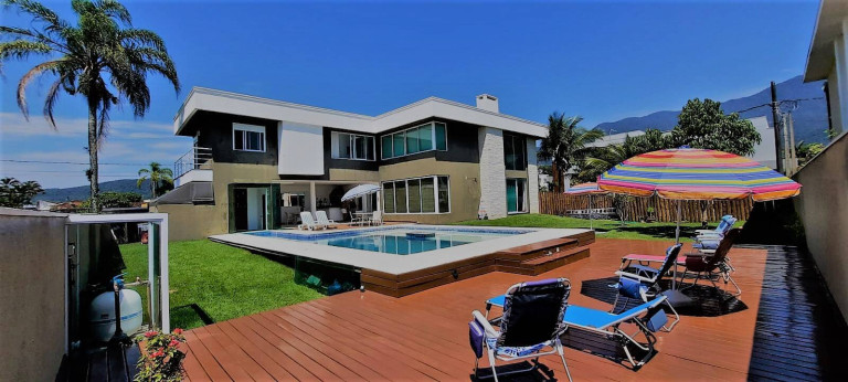 Imagem Sobrado com 4 Quartos à Venda, 860 m² em Massaguaçu - Caraguatatuba Imagem Sobrado com 4 Quartos à Venda, 860 m² em Massaguaçu - Caraguatatuba