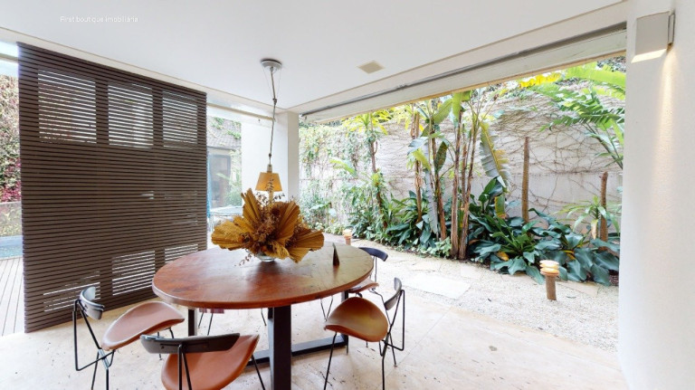 Imagem Casa com 4 Quartos à Venda, 1.100 m² em Pinheiros - São Paulo Imagem Casa com 4 Quartos à Venda, 1.100 m² em Pinheiros - São Paulo