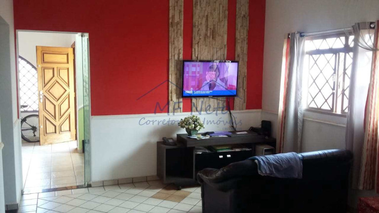 Imagem Casa com 3 Quartos à Venda, 272 m² em Vila Guilhermina - Pirassununga
