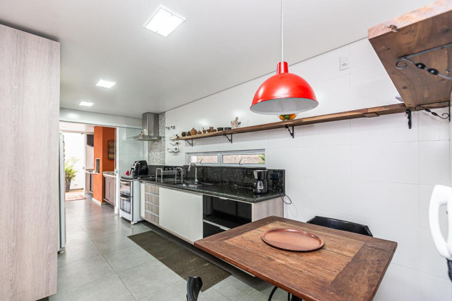 Imagem Casa com 3 Quartos à Venda, 236 m² em Santa Quitéria - Curitiba