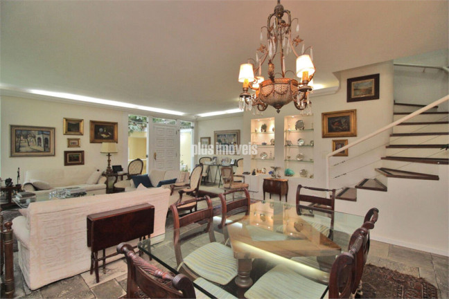 Imagem Casa com 3 Quartos à Venda, 255 m² em Jardim América - São Paulo