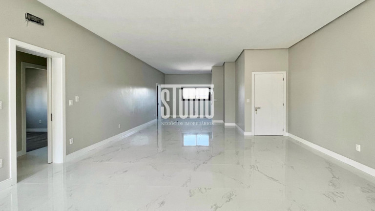 Imagem Casa com 3 Quartos à Venda, 312 m² em Centro - Carlos Barbosa Imagem Casa com 3 Quartos à Venda, 312 m² em Centro - Carlos Barbosa