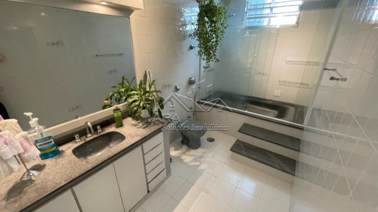Imagem Sobrado com 4 Quartos à Venda, em Vila Ré - São Paulo Imagem Sobrado com 4 Quartos à Venda, em Vila Ré - São Paulo