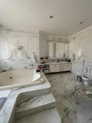 Imagem Casa com 5 Quartos à Venda, 750 m² em Alphaville - Barueri Imagem Casa com 5 Quartos à Venda, 750 m² em Alphaville - Barueri