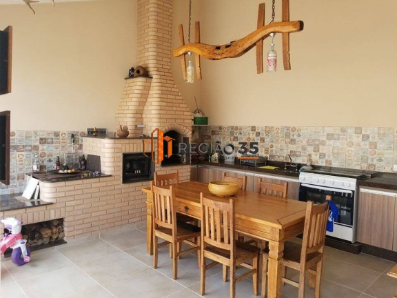Imagem Casa com 3 Quartos à Venda, 490 m² em Jardim Europa - Poços De Caldas