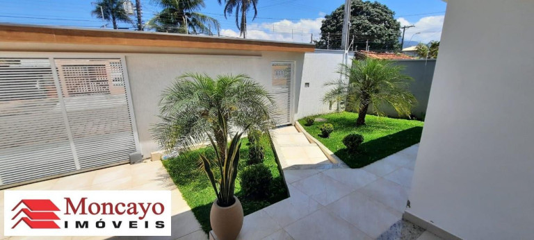 Imagem Sobrado com 4 Quartos à Venda, 360 m² em Jardim Britânia - Caraguatatuba