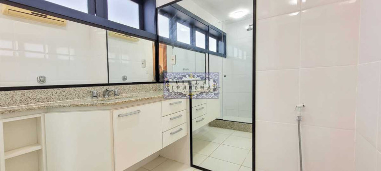 Imagem Imóvel com 5 Quartos à Venda, 650 m² em João Fernandes - Armação Dos Búzios