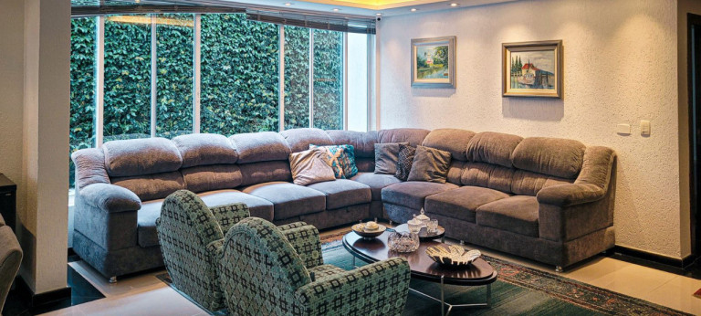 Imagem Casa com 4 Quartos à Venda, 392 m² em Santo Inácio - Curitiba Imagem Casa com 4 Quartos à Venda, 392 m² em Santo Inácio - Curitiba
