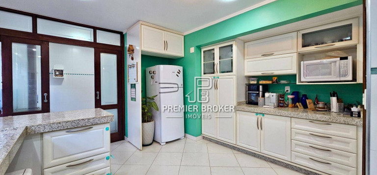 Imagem Casa com 5 Quartos à Venda, 160 m² em Albuquerque - Teresópolis Imagem Casa com 5 Quartos à Venda, 160 m² em Albuquerque - Teresópolis