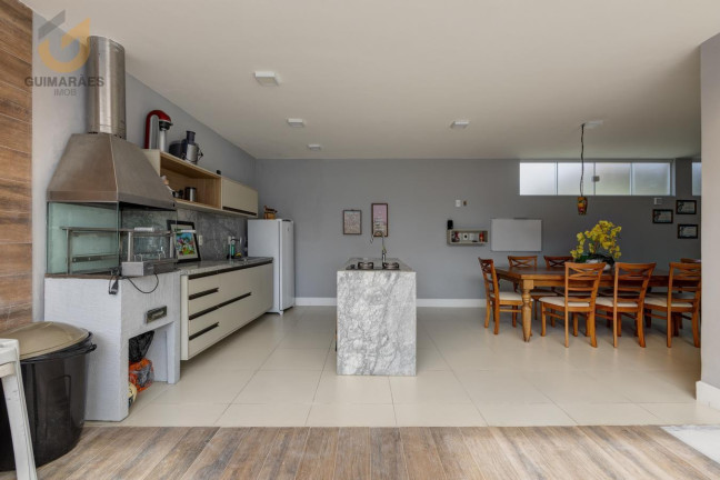 Imagem Casa com 5 Quartos à Venda, 300 m² em Miragem - Lauro De Freitas Imagem Casa com 5 Quartos à Venda, 300 m² em Miragem - Lauro De Freitas