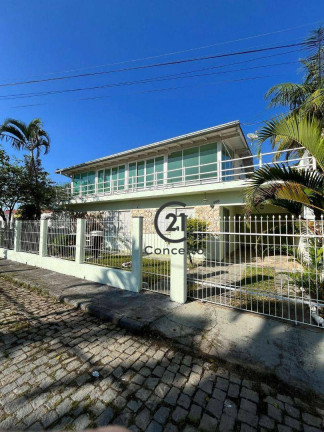 Casa com 7 Quartos à Venda ou Locação, 480 m² em Centro - Palhoça