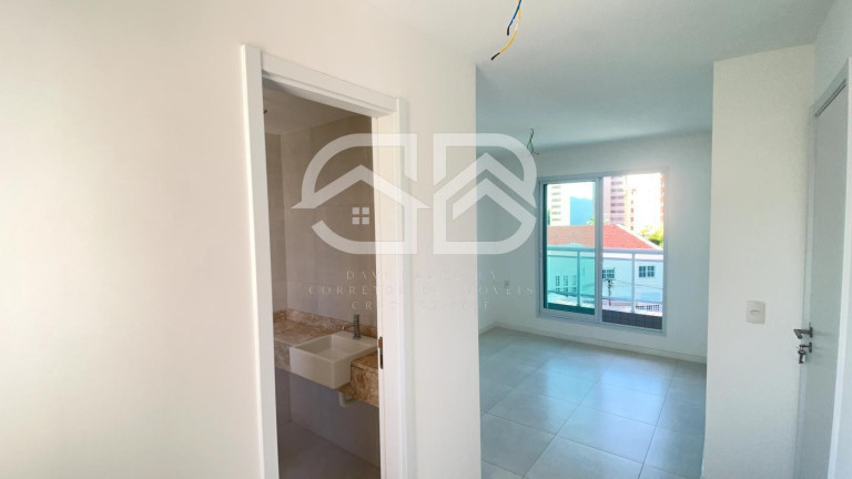 Imagem Apartamento com 2 Quartos à Venda, 90 m² em Guararapes - Fortaleza