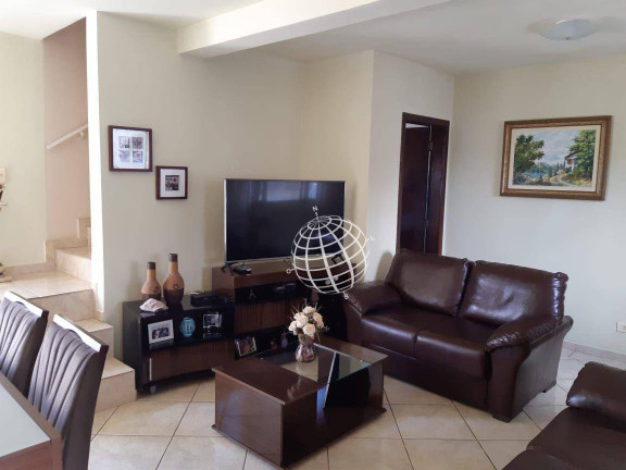 Imagem Casa com 5 Quartos à Venda ou Locação, 256 m² em Jardim Do Lago - Atibaia