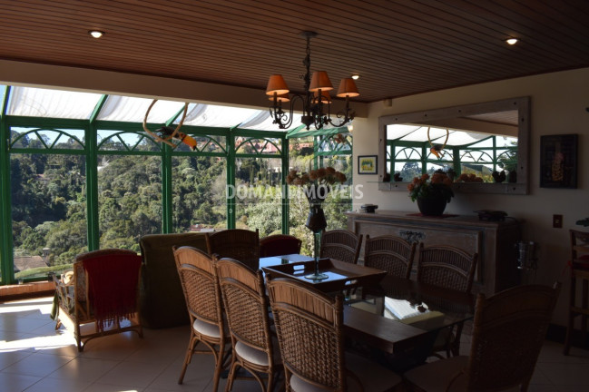 Imagem Casa com 4 Quartos à Venda, 225 m² em Região Do Alto Do Capivari - Campos Do Jordão Imagem Casa com 4 Quartos à Venda, 225 m² em Região Do Alto Do Capivari - Campos Do Jordão