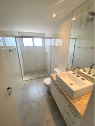 Imagem Apartamento com 3 Quartos para Alugar, 215 m² em Moema - São Paulo