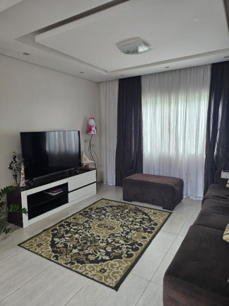 Imagem Sobrado com 3 Quartos à Venda, 340 m² em Iririú - Joinville