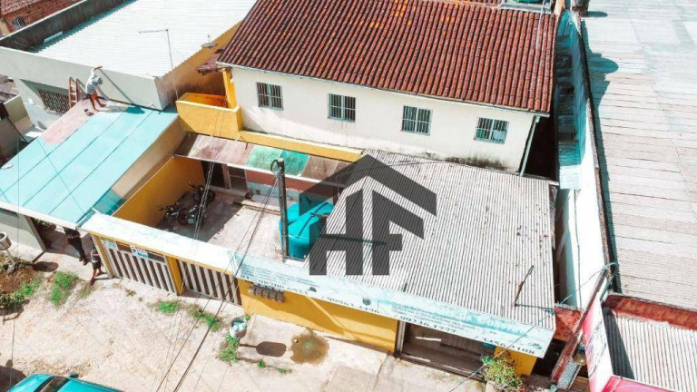 Imagem Casa com 7 Quartos à Venda, 286 m² em Timbí - Camaragibe