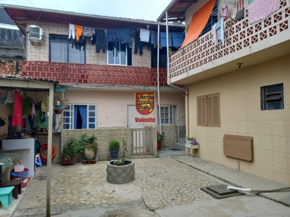 Apartamento com 2 Quartos à Venda, 200 m² em Canto - Florianópolis