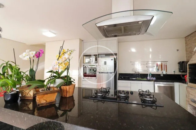 Imagem Casa com 4 Quartos à Venda, 360 m² em Jardim América - Goiânia