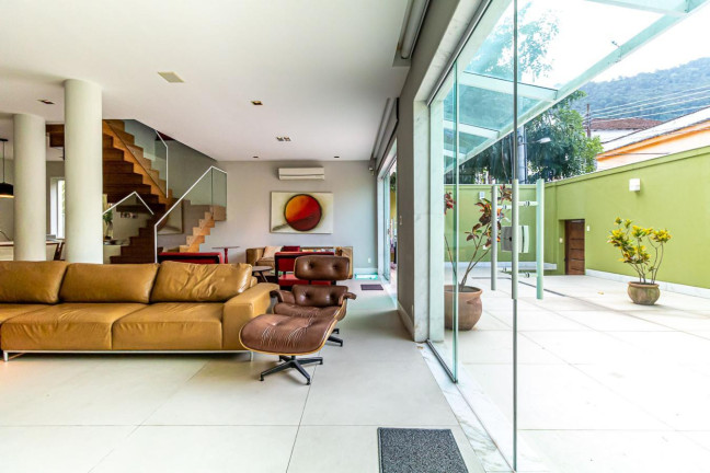 Imagem Casa com 7 Quartos à Venda, 595 m² em Humaitá Imagem Casa com 7 Quartos à Venda, 595 m² em Humaitá