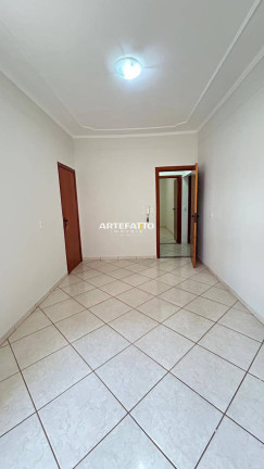 Imagem Casa com 3 Quartos à Venda, 200 m²