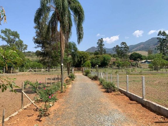 Imagem Imóvel com 4 Quartos à Venda, 45 m² em Centro - Gonçalves Imagem Imóvel com 4 Quartos à Venda, 45 m² em Centro - Gonçalves
