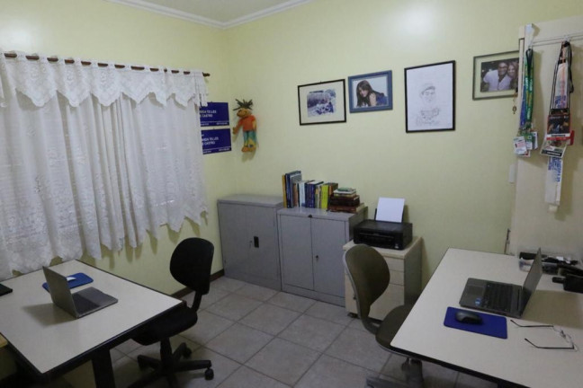 Imagem Casa com 4 Quartos à Venda, 290 m² em Sarandi - Porto Alegre
