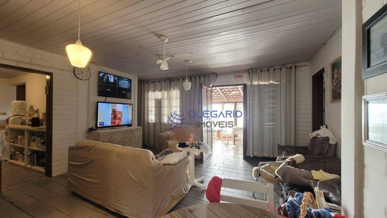 Imagem Edifício Residencial com 9 Quartos à Venda, 313 m² em Armação - Penha Imagem Edifício Residencial com 9 Quartos à Venda, 313 m² em Armação - Penha