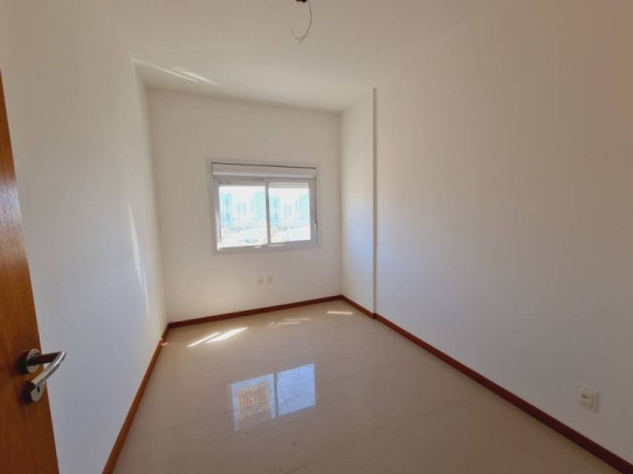 Imagem Apartamento com 3 Quartos à Venda, 140 m²