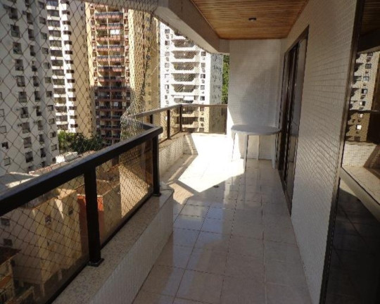 Imagem Apartamento com 3 Quartos à Venda, 136 m² em Pitangueiras - Guarujá