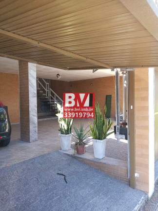 Imagem Casa com 6 Quartos à Venda, 230 m² em Vila Kosmos - Rio De Janeiro Imagem Casa com 6 Quartos à Venda, 230 m² em Vila Kosmos - Rio De Janeiro