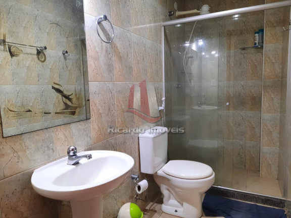Imagem Imóvel com 4 Quartos à Venda, 120 m²