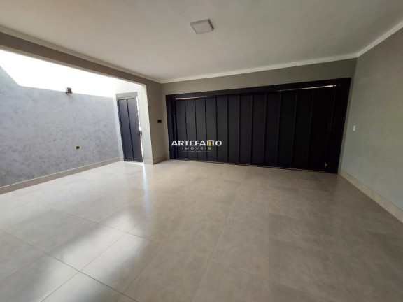 Imagem Casa com 3 Quartos à Venda, 130 m²