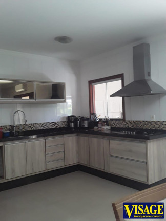 Imagem Casa com 4 Quartos à Venda,  em Jd. Colonia - Jacareí