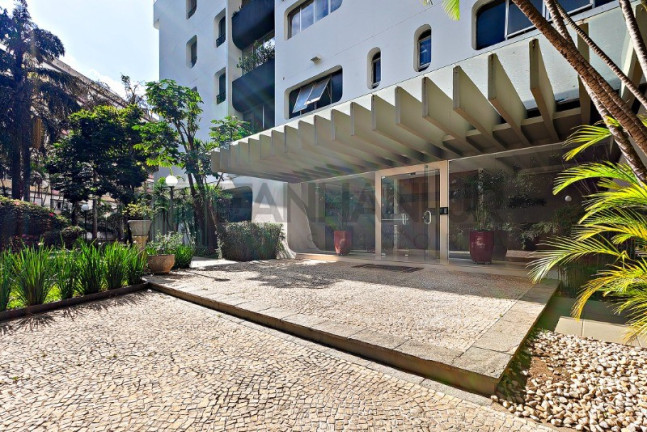 Imagem Imóvel com 3 Quartos à Venda, 130 m² em Vila Nova Conceição - São Paulo
