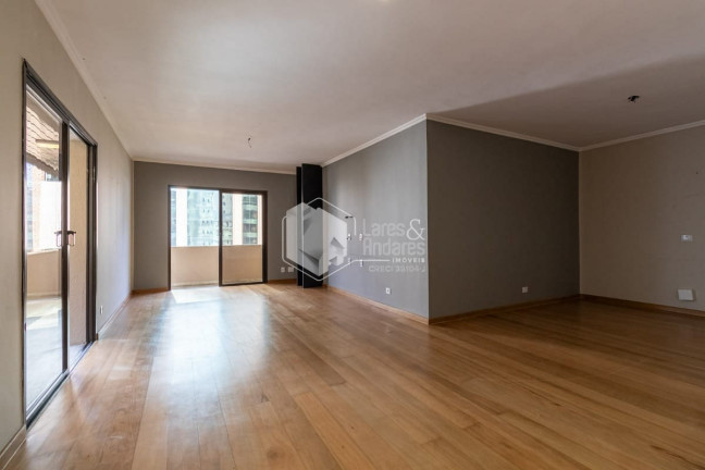 Imagem Apartamento com 3 Quartos à Venda, 209 m² em Itaim Bibi - São Paulo Imagem Apartamento com 3 Quartos à Venda, 209 m² em Itaim Bibi - São Paulo