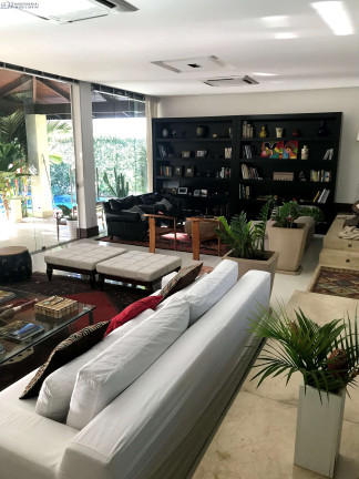 Imagem Casa com 6 Quartos para Alugar ou Temporada, 760 m² em Candelária - Natal