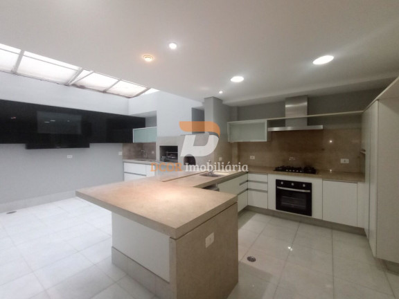 Casa com 4 Quartos à Venda ou Locação, 200 m² em Centro  - Diadema