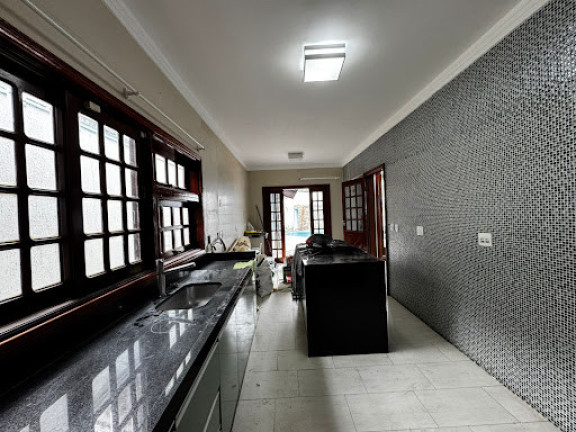 Imagem Sobrado com 5 Quartos à Venda, 286 m² em Canto Do Forte - Praia Grande Imagem Sobrado com 5 Quartos à Venda, 286 m² em Canto Do Forte - Praia Grande