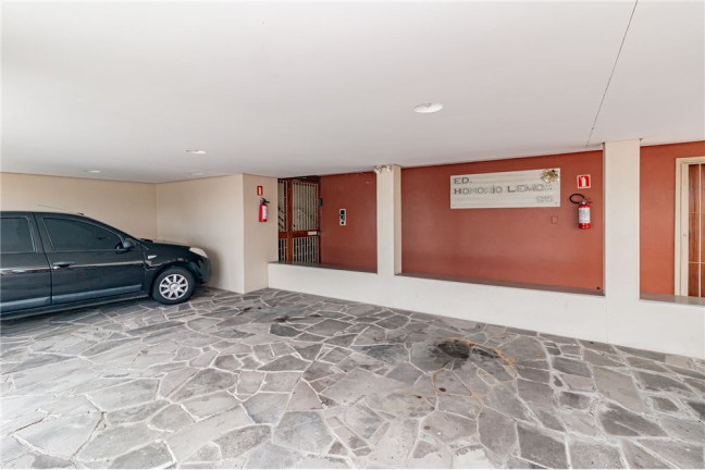 Imagem Apartamento com 1 Quarto à Venda, 39 m² em Passo Da Areia - Porto Alegre