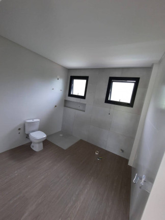 Imagem Casa com 3 Quartos à Venda, 258 m² em Taquaras - Balneário Camboriú Imagem Casa com 3 Quartos à Venda, 258 m² em Taquaras - Balneário Camboriú