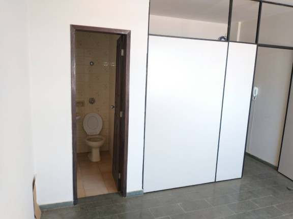 Imóvel Comercial para Alugar, 30 m² em Centro - Montes Claros