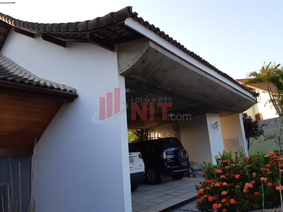 Casa com 3 Quartos à Venda, 365 m² em Piratininga - Niterói