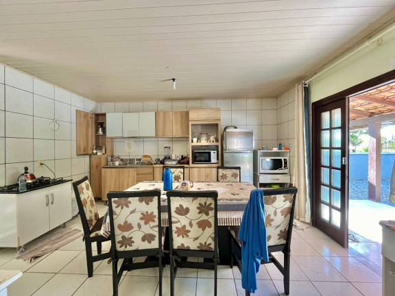 Imagem Casa com 4 Quartos à Venda, 172 m² em Centro - Balneário Barra Do Sul Imagem Casa com 4 Quartos à Venda, 172 m² em Centro - Balneário Barra Do Sul