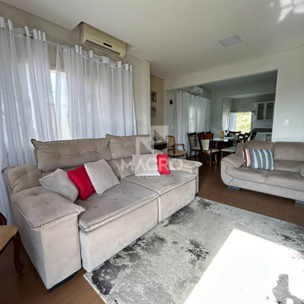 Imagem Casa com 3 Quartos à Venda, 193 m² em Amizade - Jaraguá Do Sul