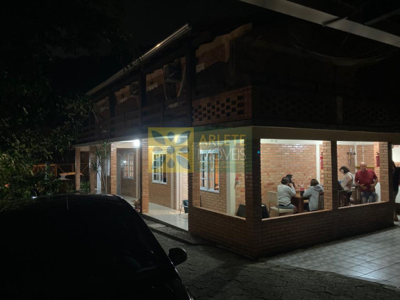 Imagem Imóvel com 11 Quartos à Venda, 410 m² em Centro - Porto Belo Imagem Imóvel com 11 Quartos à Venda, 410 m² em Centro - Porto Belo
