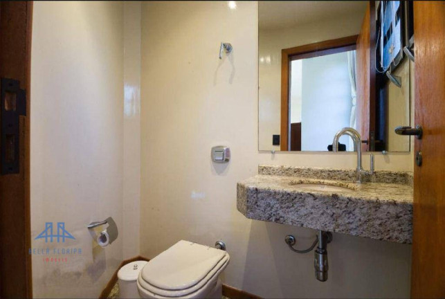 Imagem Casa com 5 Quartos à Venda, 324 m² em Itacorubi - Florianópolis Imagem Casa com 5 Quartos à Venda, 324 m² em Itacorubi - Florianópolis