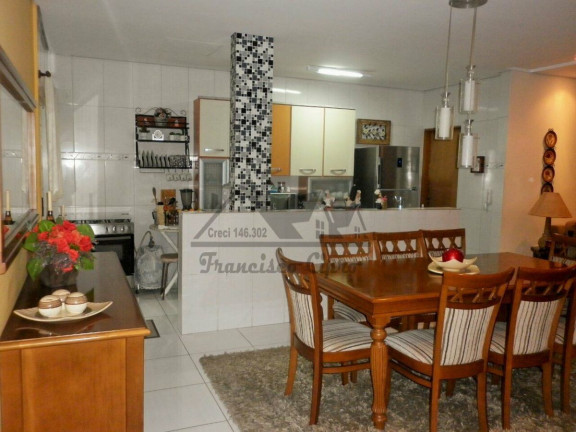 Imagem Casa com 3 Quartos à Venda, 233 m² em Village Santana - Guaratinguetá
