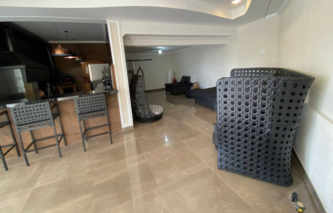 Imagem Sobrado com 4 Quartos à Venda, 570 m² em Vila Santista - Atibaia