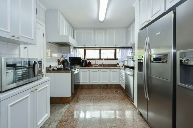 Imagem Apartamento com 3 Quartos à Venda, 230 m² em Pacaembu - São Paulo